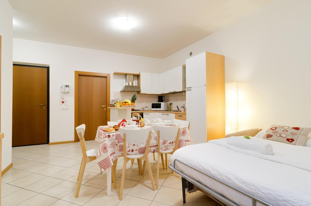 B&B And Apartments Al Duomo Τρέντο Εξωτερικό φωτογραφία
